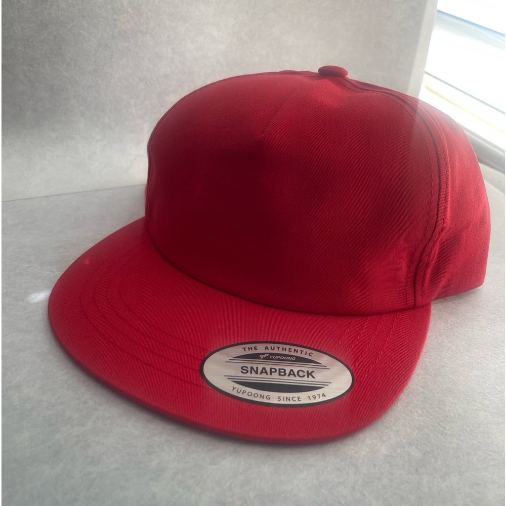 Men’s red CAP “NEW”